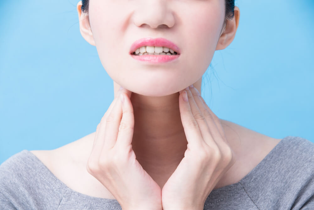 Neck Pain After Tooth Extraction: Warning Signs and Symptoms